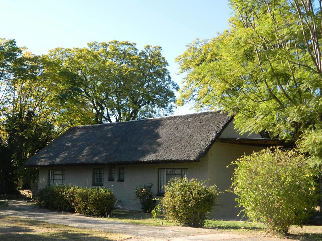 Linga-Longa Hotel Bela-Bela Exterior photo